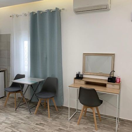 Appartement Santorini Studio For 2 Person In Athens Near Sea& Center Extérieur photo